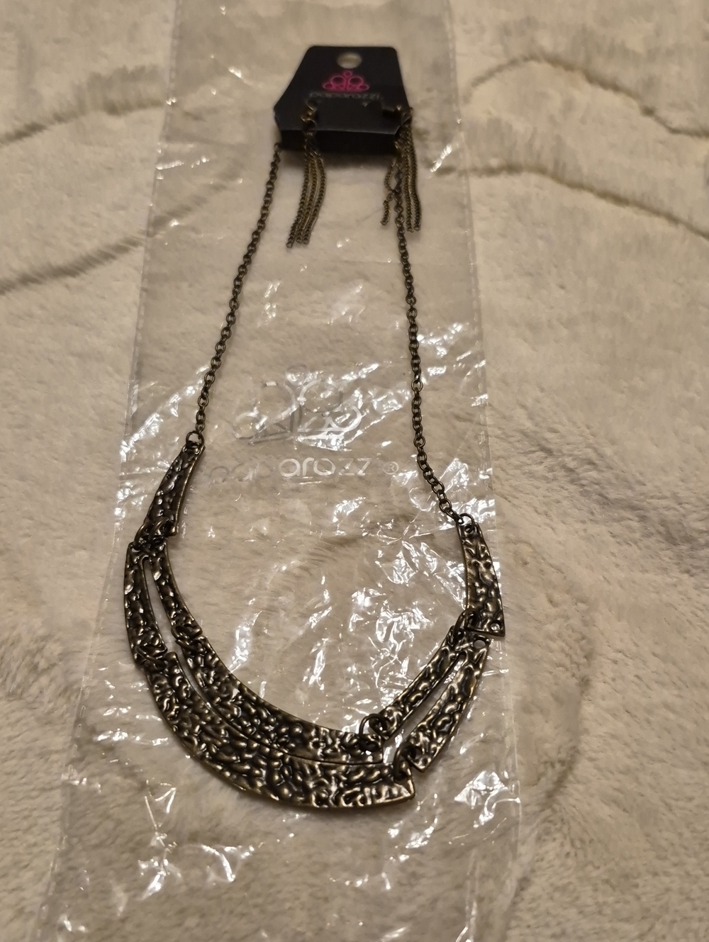 paparazzi Antiqued Gold Textured Layered Crescent Necklace